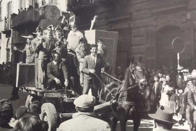 Goliardia, sfilate e "feluche": quando Bari veniva invasa dalla "festa della matricola"